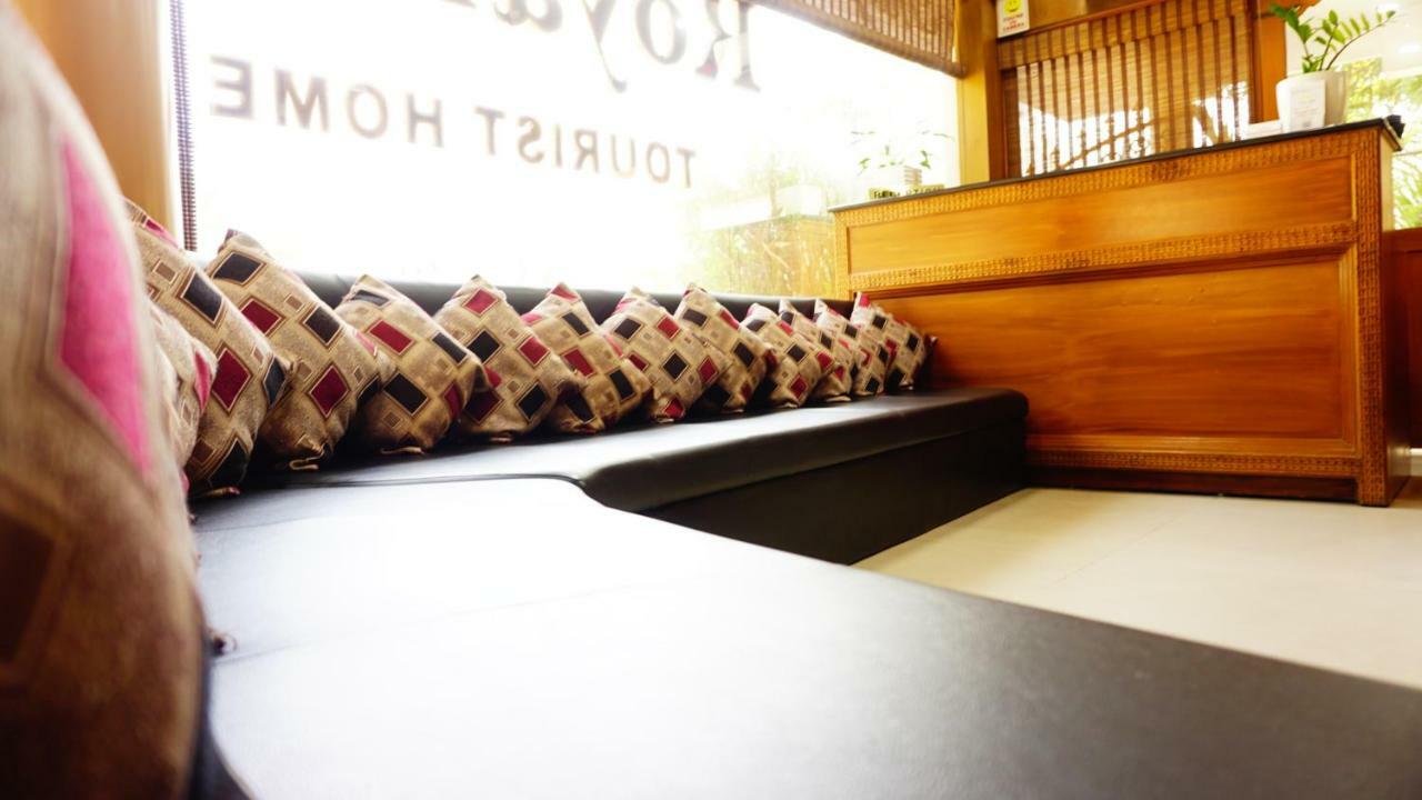 Thayamkery'S Royal Inn Kochi Екстер'єр фото