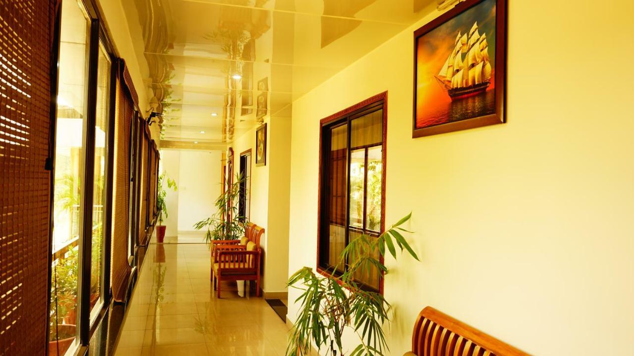 Thayamkery'S Royal Inn Kochi Екстер'єр фото