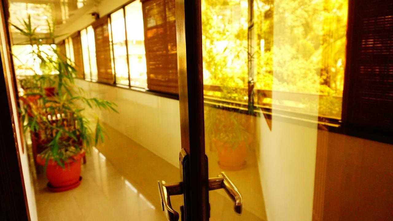 Thayamkery'S Royal Inn Kochi Екстер'єр фото